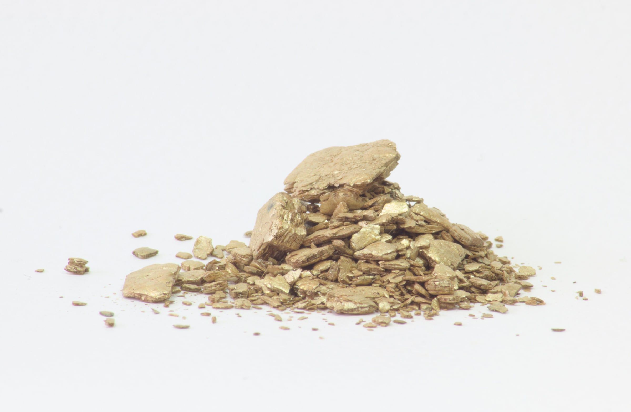 Paillettes de vermiculite (Zonolite), isolant en vrac brun doré
